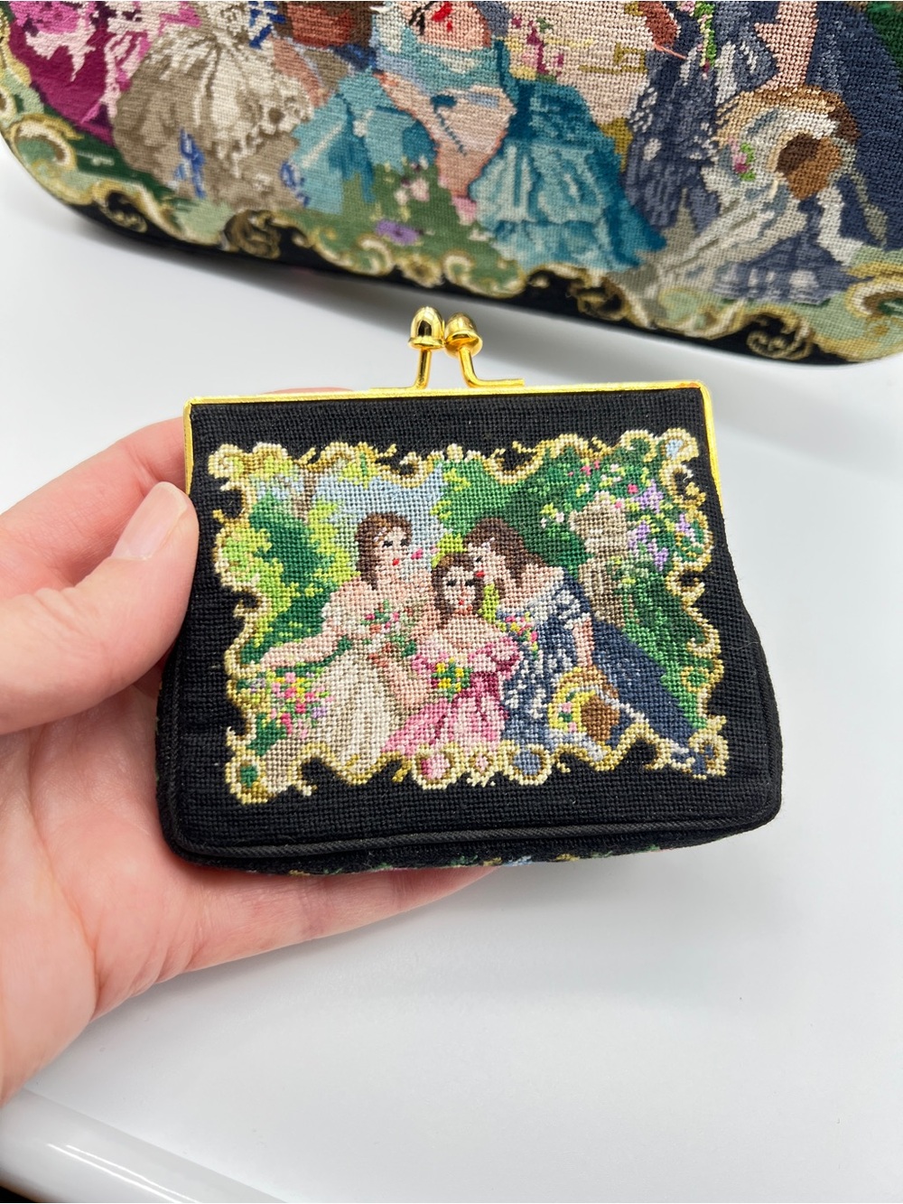Vintage Tapestry Handbag & Matching Coin Purse Kiss Lock Gold Tone Chain - Picture 4 of 11